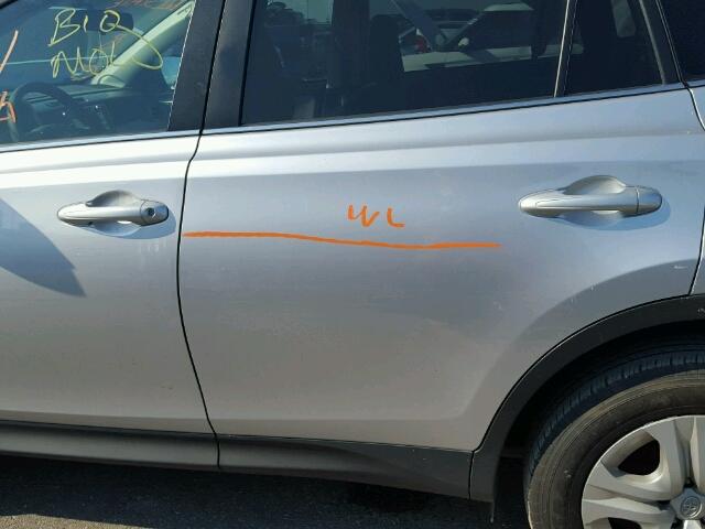 2T3ZFREV2FW133443 - 2015 TOYOTA RAV4 LE Gümüş foto 9