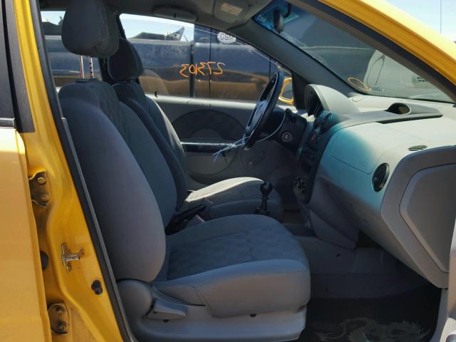 KL1TD626X5B503530 - 2005 CHEVROLET AVEO BASE Դեղին լուսանկար 5