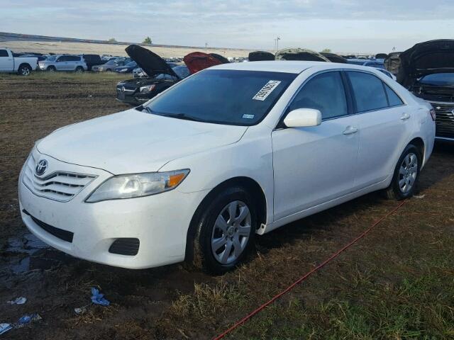 4T4BF3EK7BR176592 - 2011 TOYOTA CAMRY WHITE photo 2