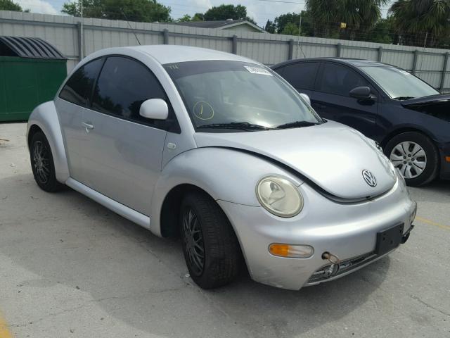 3VWCC21C7YM423365 - 2000 VOLKSWAGEN NEW BEETLE 银色 照片 1