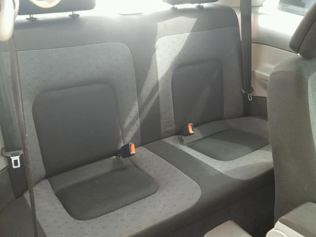 3VWCC21C7YM423365 - 2000 VOLKSWAGEN NEW BEETLE 银色 照片 6