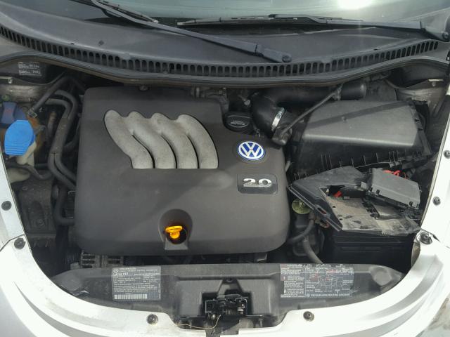 3VWCC21C7YM423365 - 2000 VOLKSWAGEN NEW BEETLE 银色 照片 7