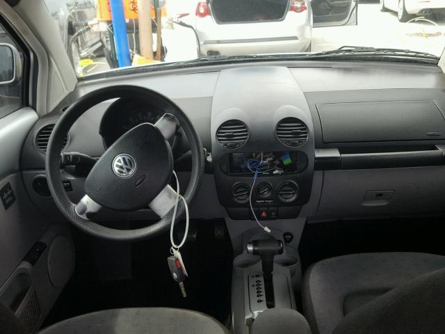 3VWCC21C7YM423365 - 2000 VOLKSWAGEN NEW BEETLE 银色 照片 9