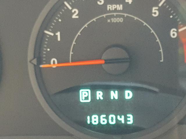 1J8FF47W28D721766 - 2008 JEEP COMPASS SP TAN photo 8