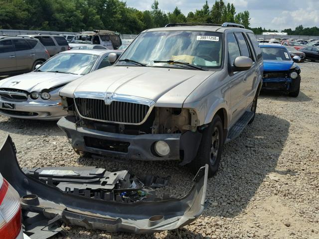 5LMEU27A1YLJ18212 - 2000 LINCOLN NAVIGATOR 金色 照片 2
