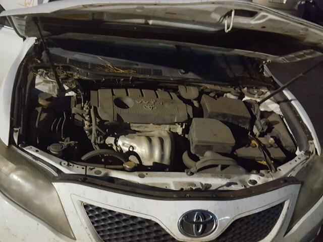 4T1BF3EK1AU505666 - 2010 TOYOTA CAMRY WHITE photo 7