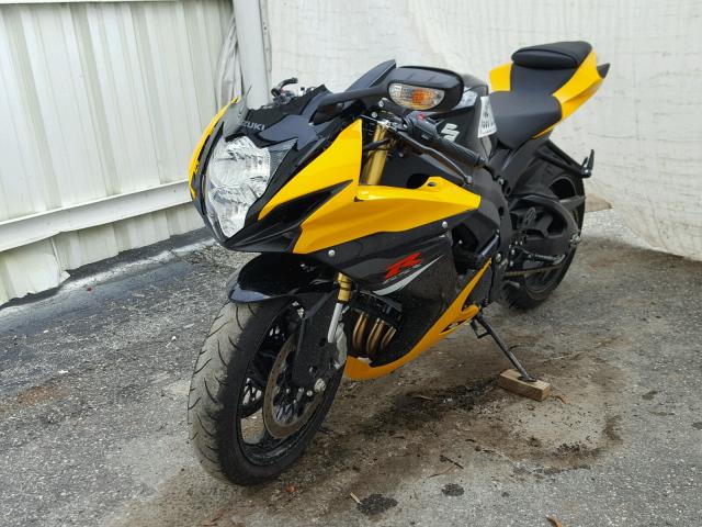 JS1GR7MA0H2101520 - 2017 SUZUKI GSX-R750 YELLOW photo 2