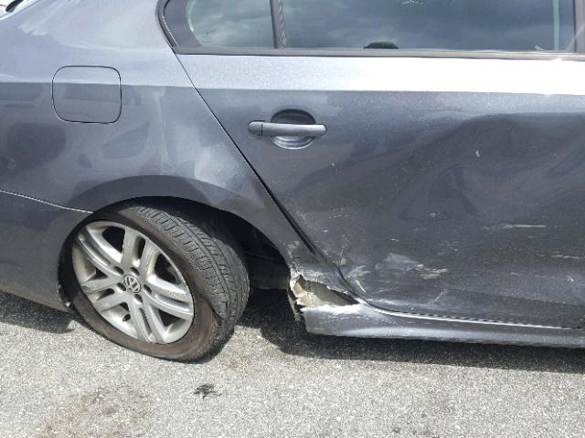 3VW2K7AJ0FM215254 - 2015 VOLKSWAGEN JETTA BASE 灰色 照片 9