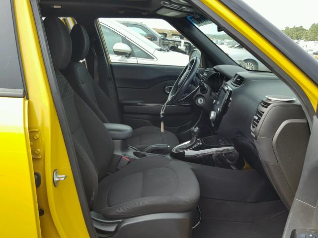 KNDJX3A53F7126879 - 2015 KIA SOUL ! YELLOW photo 5