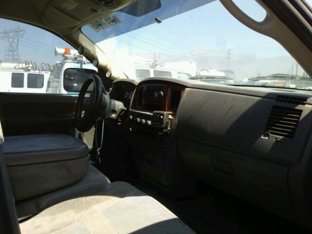 3D7KS28CX6G122906 - 2006 DODGE RAM 2500 S SILVER photo 5