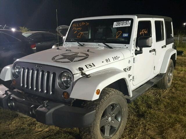 1C4BJWDGXCL289990 - 2012 JEEP WRANGLER U WHITE photo 2