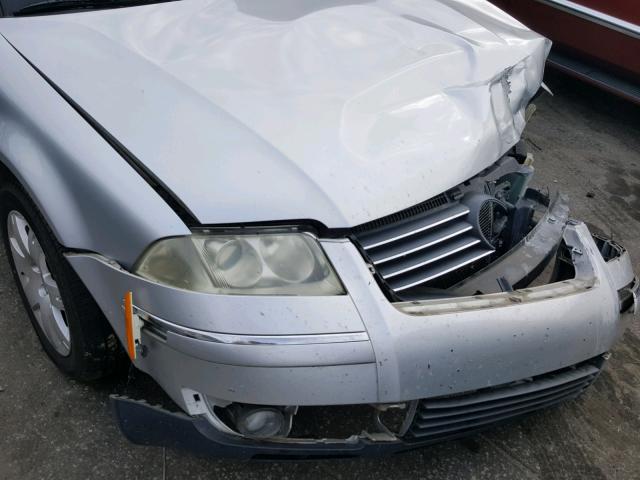 WVWRH63B82P226572 - 2002 VOLKSWAGEN PASSAT GLX SILVER photo 10
