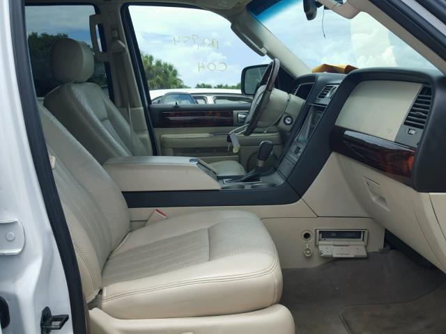 5LMFU27R13LJ01560 - 2003 LINCOLN NAVIGATOR 白色 照片 5