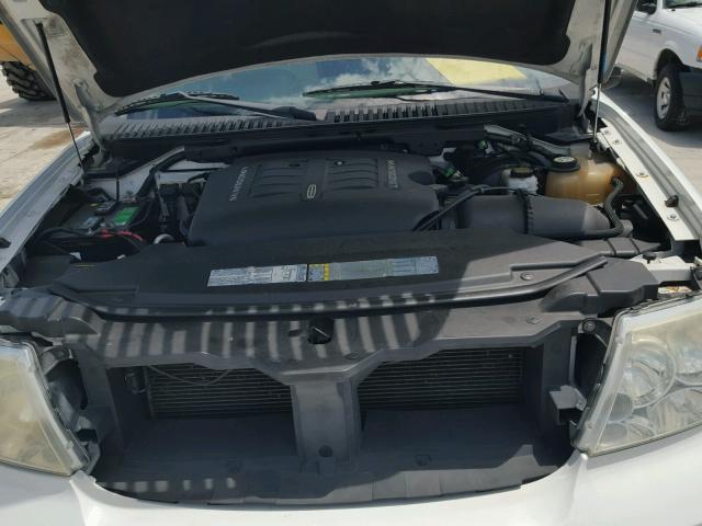 5LMFU27R13LJ01560 - 2003 LINCOLN NAVIGATOR 白色 照片 7