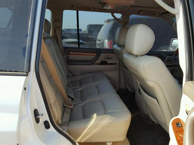 JTJHT00W853553707 - 2005 LEXUS LX WHITE photo 6