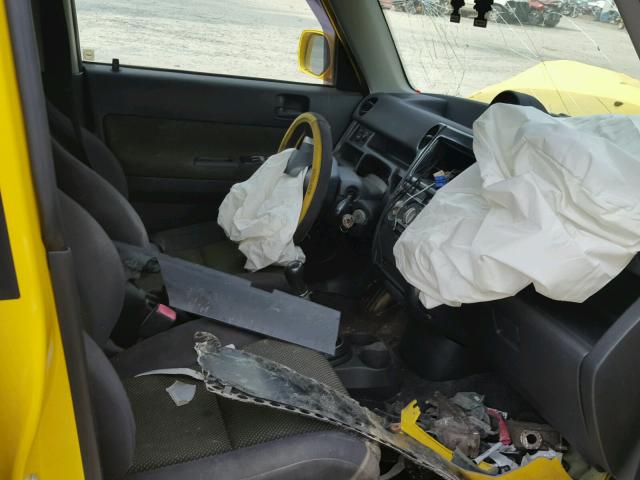 JTLKT334454017470 - 2005 TOYOTA SCION XB Gelb Foto 5