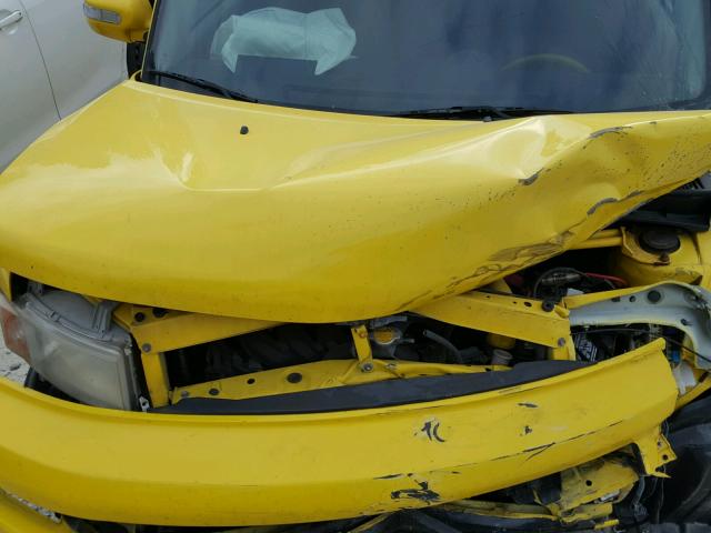 JTLKT334454017470 - 2005 TOYOTA SCION XB Gelb Foto 7