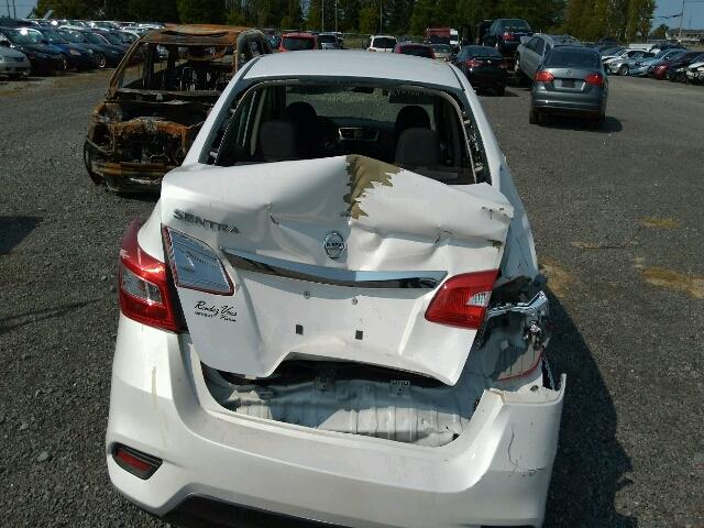 3N1AB7AP0HL640293 - 2017 NISSAN SENTRA S WHITE photo 9