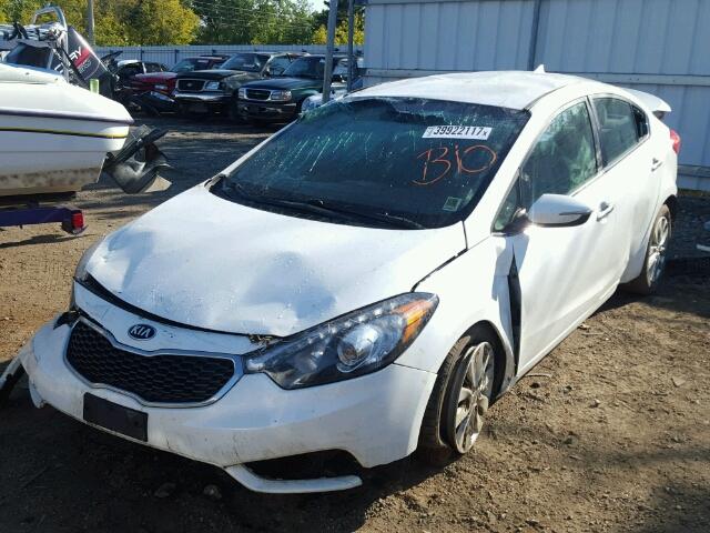 KNAFX4A89E5124227 - 2014 KIA FORTE WHITE photo 2