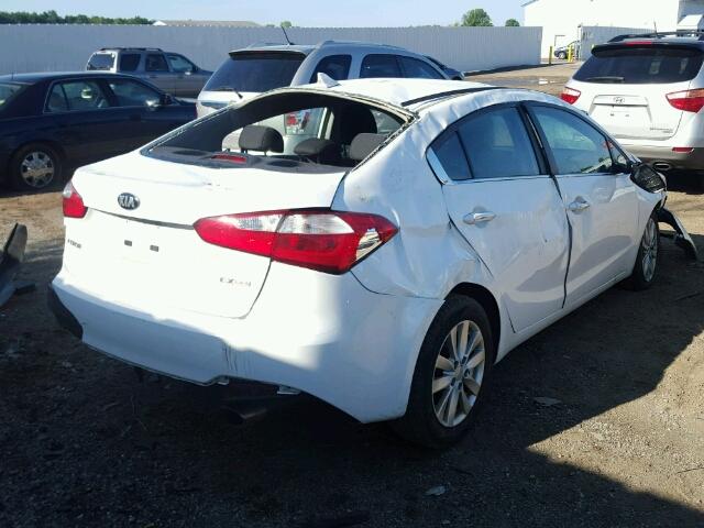 KNAFX4A89E5124227 - 2014 KIA FORTE WHITE photo 4