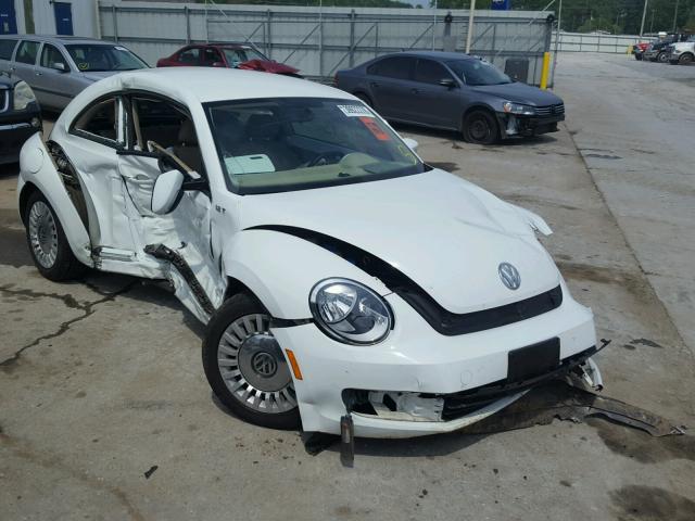 3VWJ07AT4EM633169 - 2014 VOLKSWAGEN BEETLE WHITE photo 1