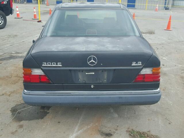 WDBEA28E6PB997503 - 1993 MERCEDES-BENZ 300 E 2.8 GRAY photo 10