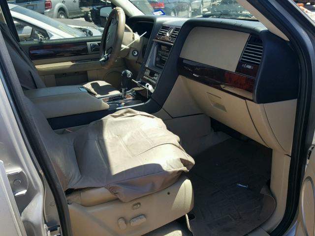 5LMFU27586LJ03677 - 2006 LINCOLN NAVIGATOR Gümüş foto 5