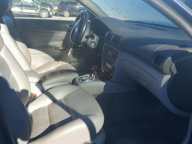 WVWTH63B04P142335 - 2004 VOLKSWAGEN PASSAT GLX GREEN photo 5