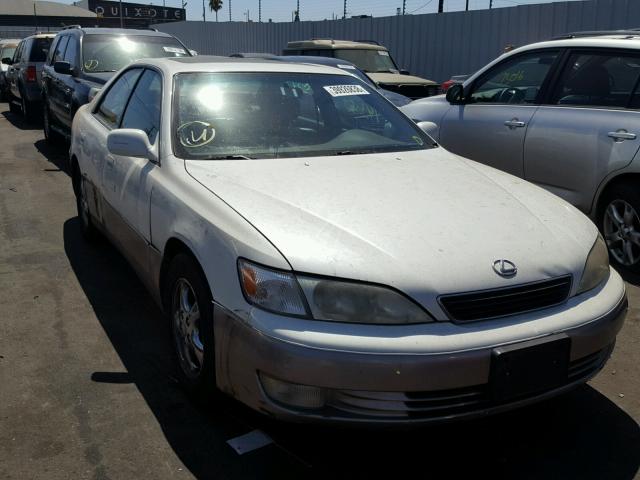 JT8BF22G7V0036089 - 1997 LEXUS ES 300 WHITE photo 1