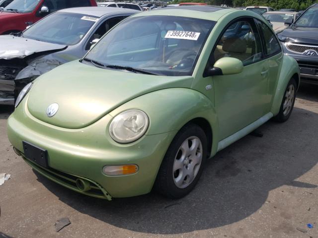 3VWCB21C02M445850 - 2002 VOLKSWAGEN NEW BEETLE GREEN photo 2