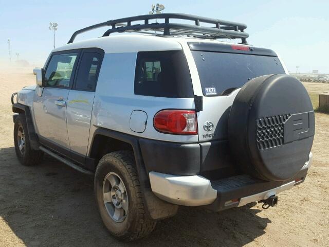 JTEBU11F38K032331 - 2008 TOYOTA FJ CRUISER SILVER photo 3