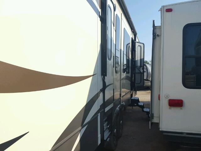 4YDF37127G4702259 - 2016 KEYSTONE MONTANA WHITE photo 4