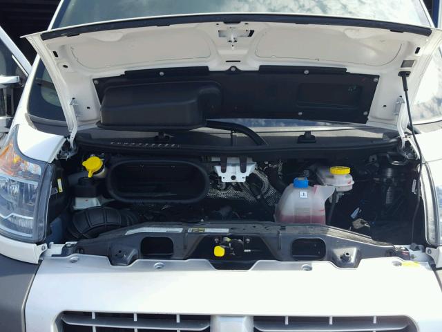 3C6TRVDG4JE119807 - 2018 RAM PROMASTER 白色 照片 7