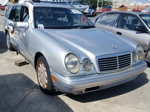 WDBJH65F4XA924781 - 1999 MERCEDES-BENZ E 320 SILVER photo 1