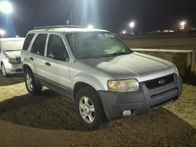 1FMCU03144KA38553 - 2004 FORD ESCAPE SILVER photo 1