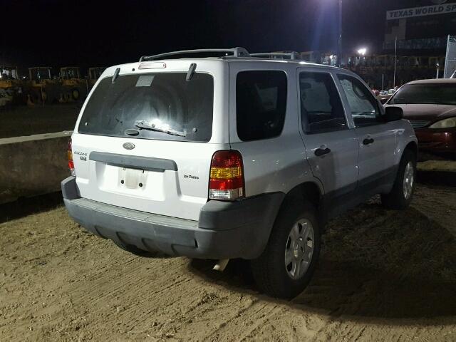 1FMCU03144KA38553 - 2004 FORD ESCAPE SILVER photo 4