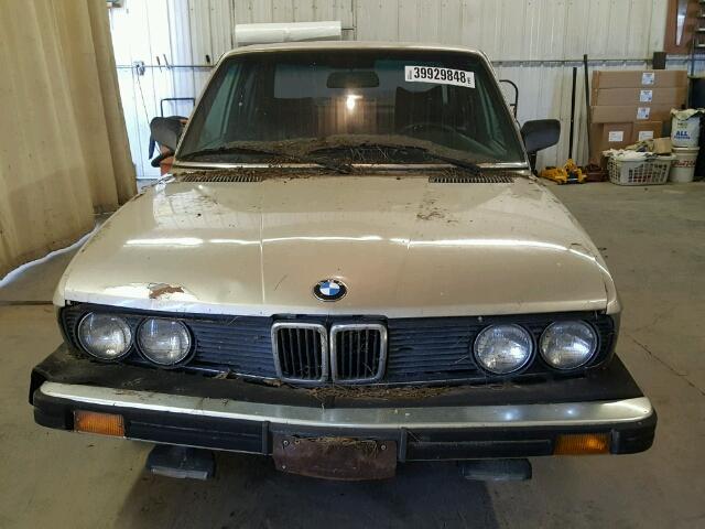 WBADB7405E1193260 - 1984 BMW 533 I TAN photo 9