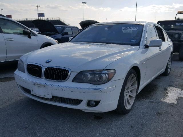 WBAHN83576DT34986 - 2006 BMW 750 WHITE photo 2