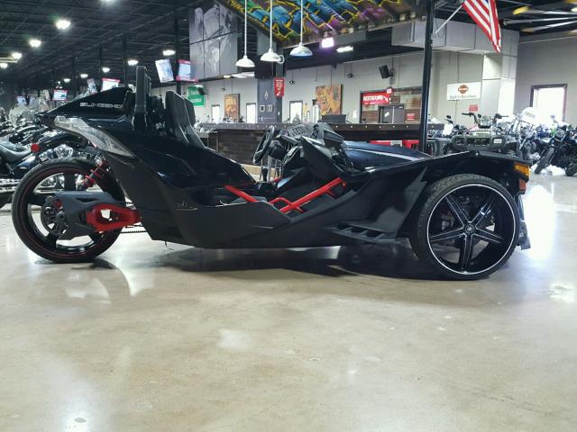 57XAAPFA6G5108735 - 2016 POLARIS SLINGSHOT BLACK photo 1