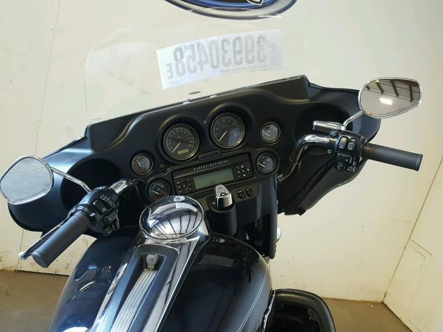 1HD1FC4188Y678062 - 2008 HARLEY-DAVIDSON FLHTCUI Қара фото 5