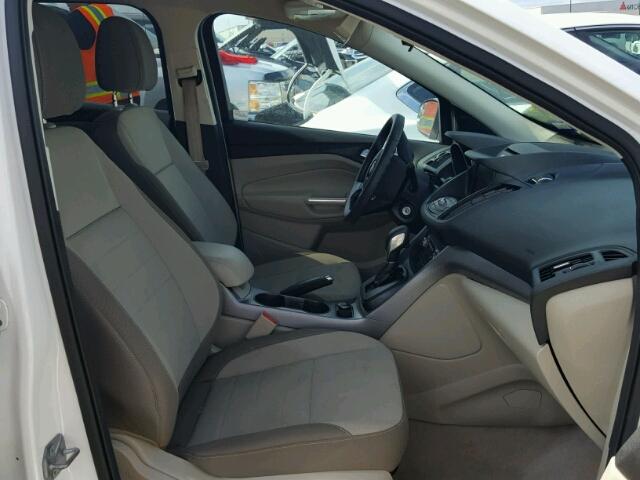 1FMCU0GX0EUD31323 - 2014 FORD ESCAPE WHITE photo 5