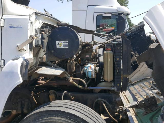 1FDZW80U0HVA56862 - 1987 FORD N-SERIES L WHITE photo 7