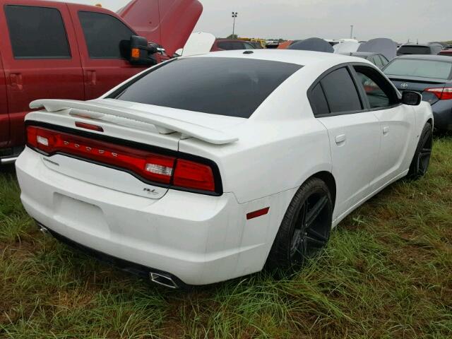 2C3CDXCT3EH255037 - 2014 DODGE CHARGER R/ WHITE photo 4