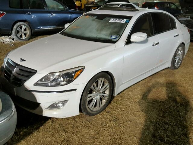 KMHGC4DD9CU196913 - 2012 HYUNDAI GENESIS 3. WHITE photo 2