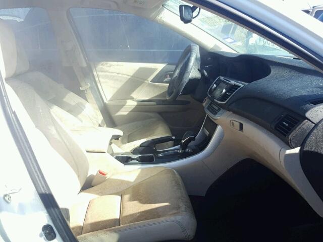 1HGCR2F89EA087542 - 2014 HONDA ACCORD WHITE photo 5