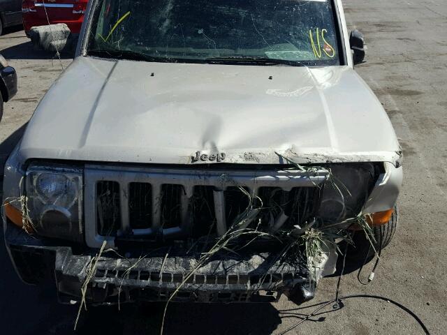 1J8HG48K16C362964 - 2006 JEEP COMMANDER GRAY photo 7