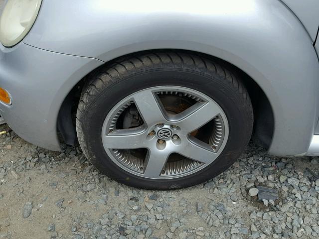 3VWED21C01M478283 - 2001 VOLKSWAGEN NEW BEETLE Gümüş foto 9