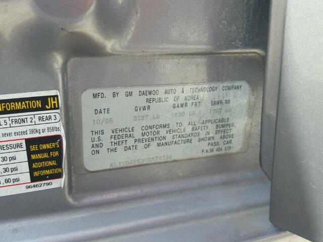 KL1TD66636B578128 - 2006 CHEVROLET AVEO BASE Gris photo 10