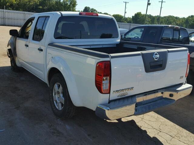 1N6AD07U17C410037 - 2007 NISSAN FRONTIER S WHITE photo 3