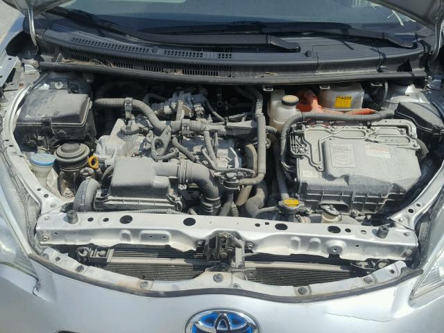 JTDKDTB39C1521674 - 2012 TOYOTA PRIUS C SILVER photo 7